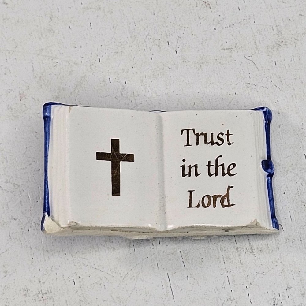 Vintage Carlton Cards Bible Book Miniature Figurine Trust In The Lord